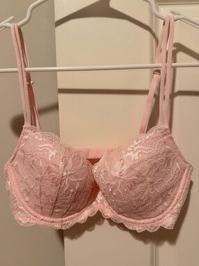 PINK Victoria's Secret Light Pink Lace Underwire Bra